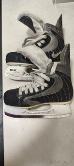Lední brusle Nike vel 37 - 3