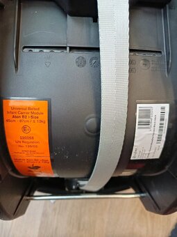 Cybex Dětská autosedačka Aton B2-i-Size + Base One - 3