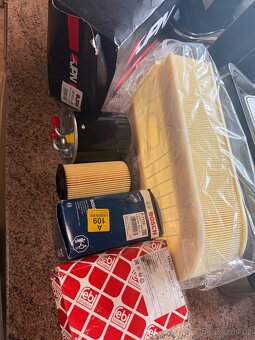 Prodám sadu filtrů pro Mercedes W204 C250 nový. - 3