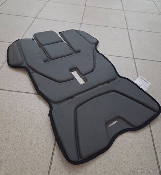 Thule vložka do sportovního kočárku Chariot - 3