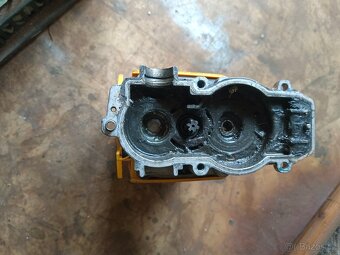 Bourací kladivo DeWALT - 3