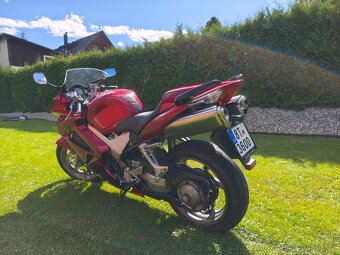Honda VFR 800 - 3