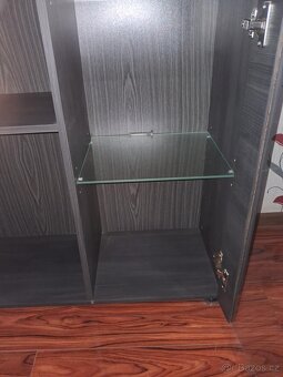 Vysoká skříň s osvětlením - 3