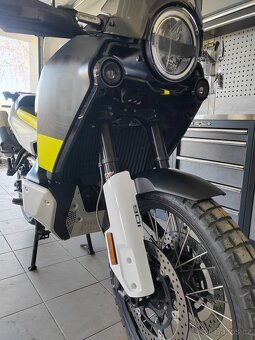 Husqvarna 901 Norden - 3
