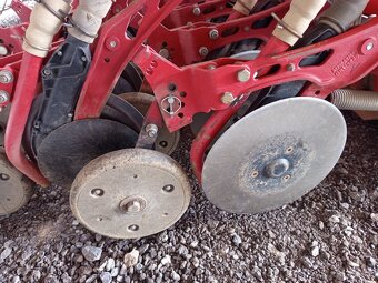 Secí kombinace KVERNELAND E-DRILL MAXI PLUS 4 m + rotační br - 3