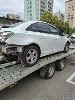 Rozpredám Chevrolet Cruze 1.6 91kw  2011 - 3