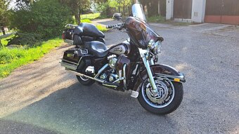 Harley-Davidson FLHTCU Ultra Classic Electra Glide - 3