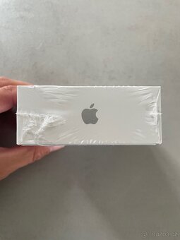 Nová, nerozbalená sluchátka Apple AirPods 4 - 3