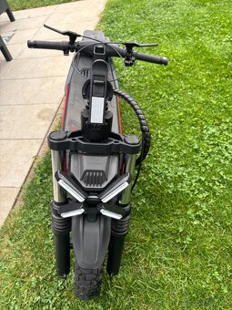 Segway-Ninebot ZT3 Pro + přilba zdarma - 3