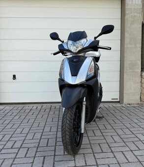 Akce čtvrtek sleva 2000,- Kymco People 125i GT - 3