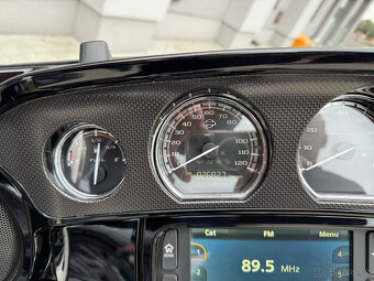 Harley-Davidson FLHXSE CVO Screamin Eagle - 3