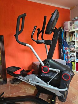 Eliptický trenažér BOWFLEX LX5i - 3