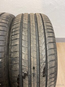 Pirelli 255/45/19 - 3