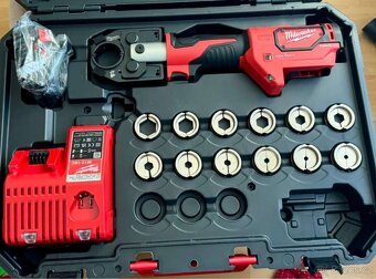 Aku hydraulický kabelový lis Milwaukee M18 HCCT-201C - 3