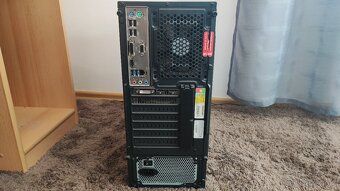 Prodám počítač HAL 3000 + monitor Acer - 3