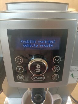 DeLonghi ECAM 23.460
- 3