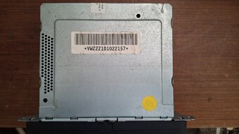 Originální autorádio VW R100 - funkční + PIN - 3