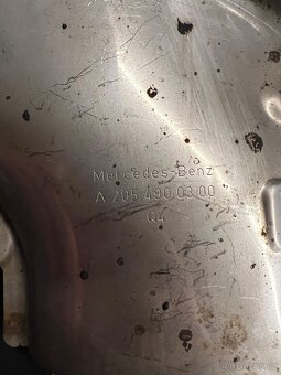 Originální zadní levá koncovka výfuku Mercedes W205 - 3