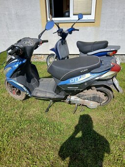 Prodám 2 skútry 125 druhá 50 - 3