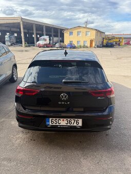 Prodám VW Golf 8 v záruce jeste rok - 3