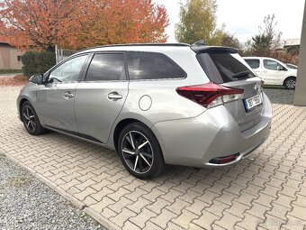 Toyota Auris, 1.6i Selection rok 2017, TOP STAV - 3