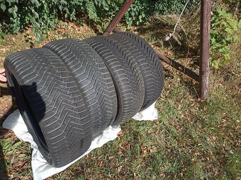 Nové zimní pneu 235 55 R18 104H - 3