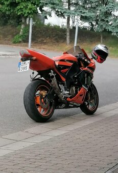Kawasaki ninja zx-10r - 3