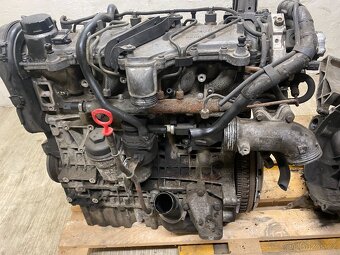 VOLVO - MOTOR 2.4D 96KW D5244T2 najeto 290 000KM - 3