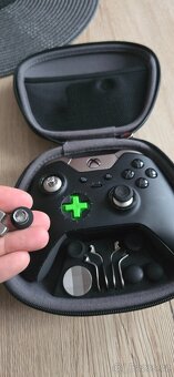 Xbox Elite controller - 3