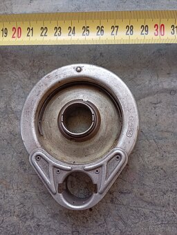 Koupím vyobrazenou  objímku žárovky bosch - 3