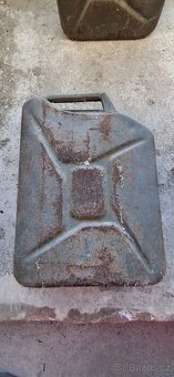 Plechový kanystr 20 l - 3