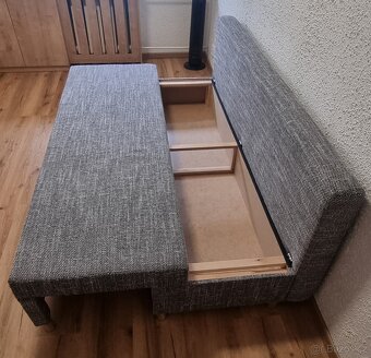 Rozkládací pohovka - 3