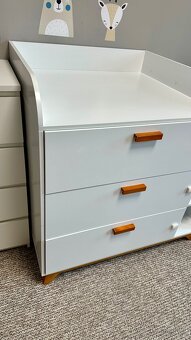 Přebalovací pult ( komoda ) Moebelix PC 5.300,- Kč - 3