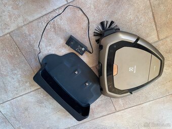 Robotický vysavač Elektrolux Pure i9.2 - 3