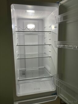 Lednice s mrazákem ETA 275090000E – jako nová - 3