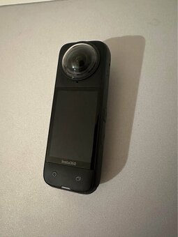 Insta360 X4 s příslušenstvím - 3