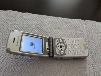 Sony-Ericsson Z1010 - 3