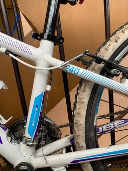 Dětské / juniorské kolo Cube 240 - 3