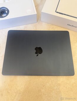 Apple Macbook Air 13” M2, 8GB, 512 GB, baterie 100 % - 3