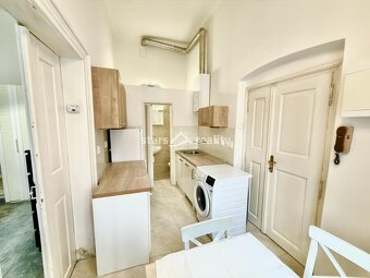 Prodej bytu 2+1, 30 m2, OV, Praha 1, ul. Smetanovo nábřeží - 3