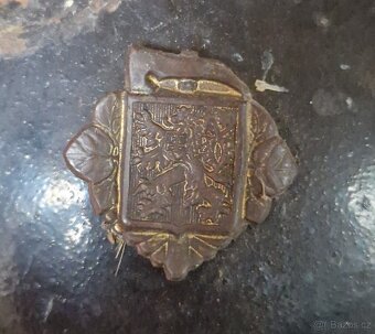 Hasičská helma,přilba s hřebenem a odznaky,čepice,sekerka - 3