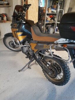 Suzuki DR 800 Big - 3