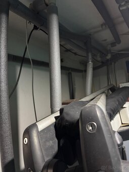 VW Multivan originální příčníky uzamykatelné - 3