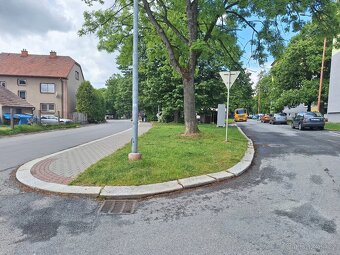 Pronájem komerčního pozemku 380m² - - 3