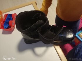 Prodám dětské kotníkové boty vel 34 - 3