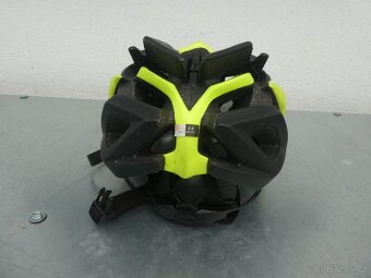 Přilba na kolo R2 - 3