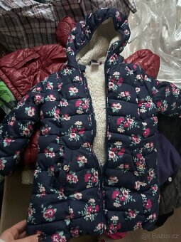 Velká krabice bundy+ vesty - 3