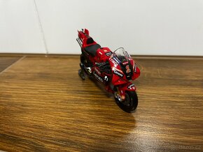 MotoGP Ducati Lenovo Team 2023, 1:18, No. 1 Bagnaia - 3