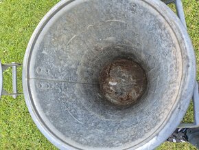 Popelnice MEVA, kovová, 110L - opotřebená, funkčí - 3