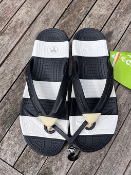 Crocs černo-bílé žabky Beach Line flip vel. W10 (EUR 41) - 3